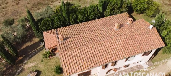 3 Schlafzimmer Haus in Gavorrano, Italy, Nr. 209010 8