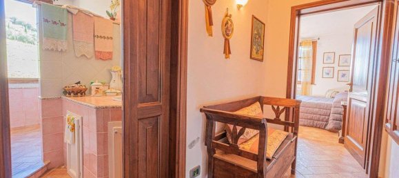 3 Schlafzimmer Haus in Gavorrano, Italy, Nr. 209010 29