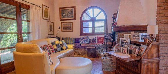 3 Schlafzimmer Haus in Gavorrano, Italy, Nr. 209010 18
