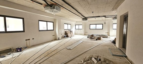 198m² Office in Msida, Malta No. 12749 2