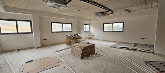 198m² Office in Msida, Malta No. 12749 9