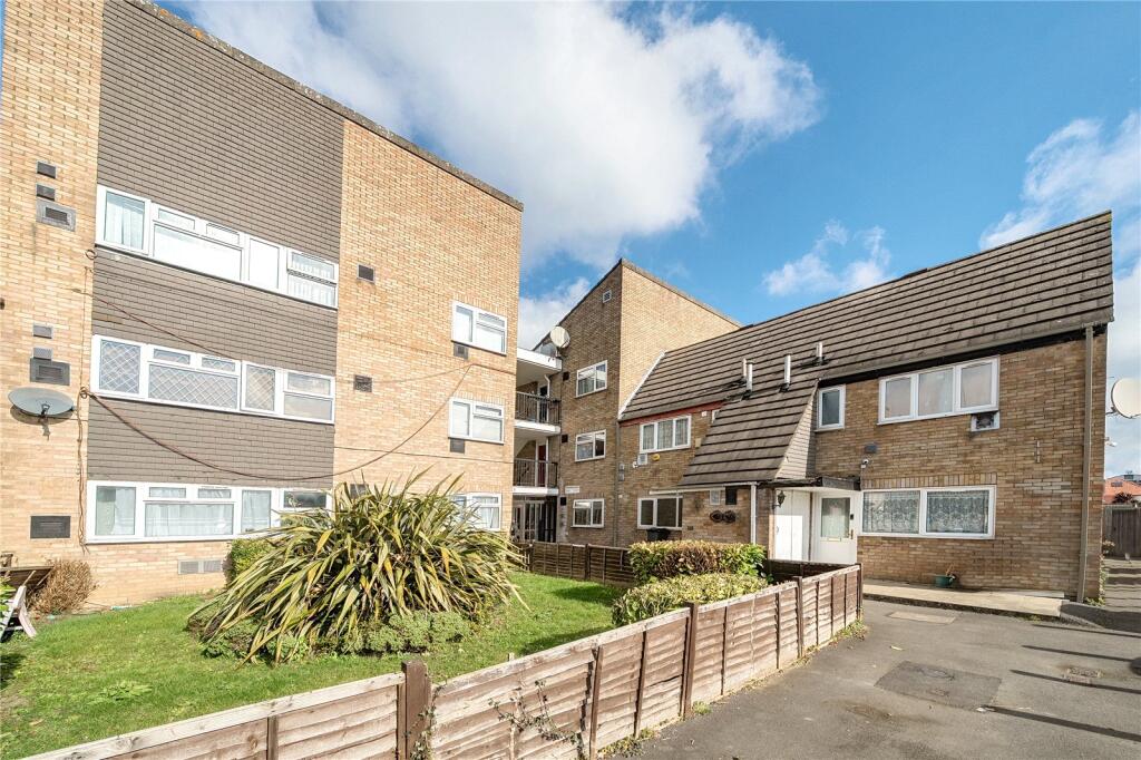 1 bedroom Apartment in Hounslow, United Kingdom No. 12241