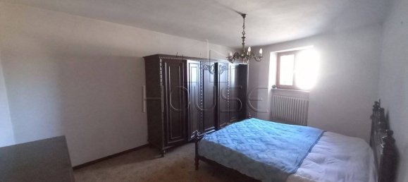 4 bedrooms Apartment in San Giustino, Italy No. 153232 10