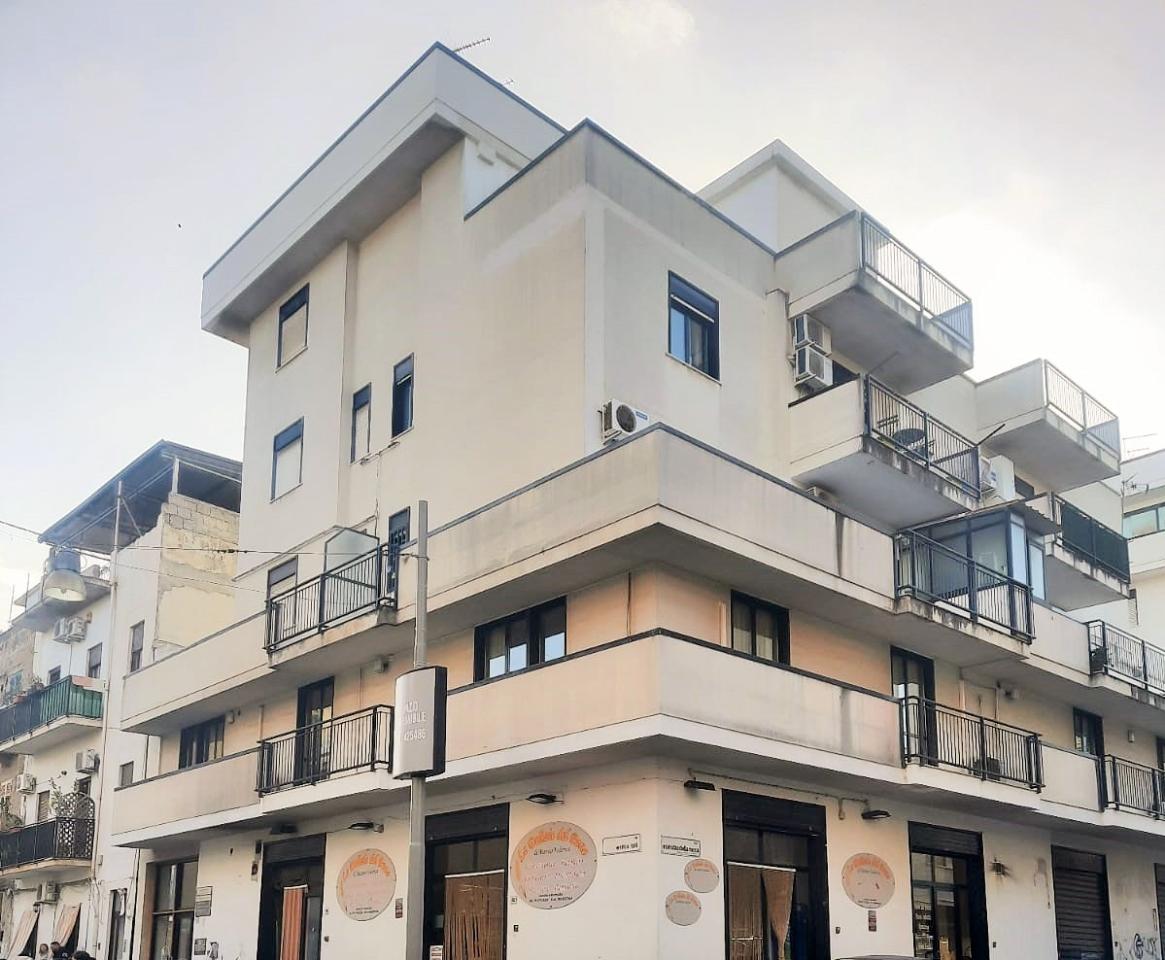 Apartamento de 3 habitaciónes en Palermo, Italy No. 15562