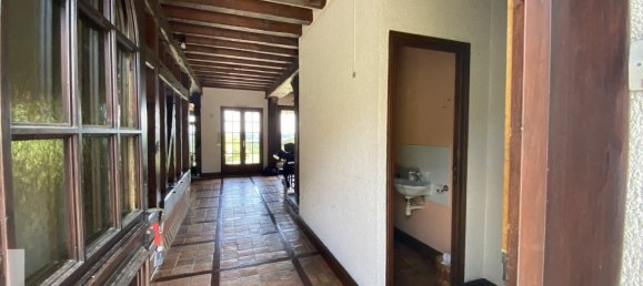 4 bedrooms House in Blois, France No. 215109 7