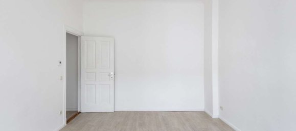 Квартира с 2 комнатами в Лихтенберг, Германия № 242795 19