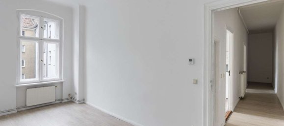 Квартира с 2 комнатами в Лихтенберг, Германия № 242795 2