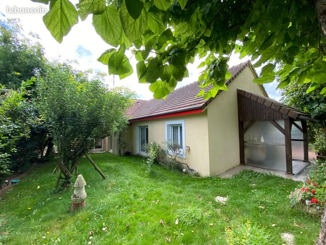 3 chambres Maison à Authon-du-Perche, France No. 255388