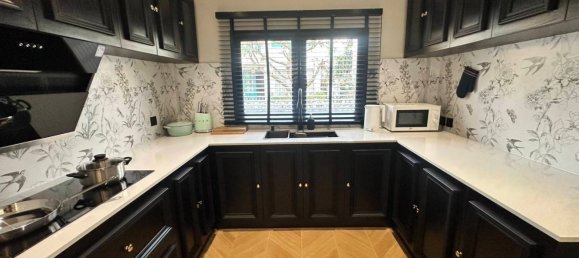 5 bedrooms House in Pattaya, Thailand No. 27176 17