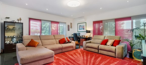 5 bedrooms Duplex in Portimao, Portugal No. 141348 2