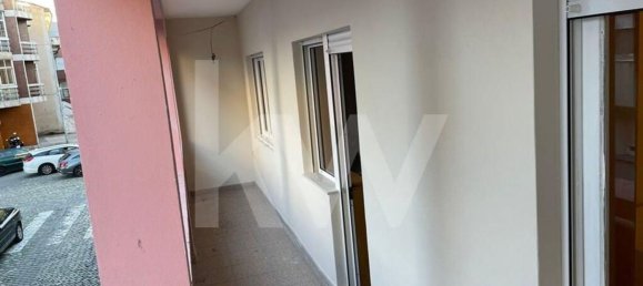 3 bedrooms Apartment in Porto, Portugal No. 51864 13