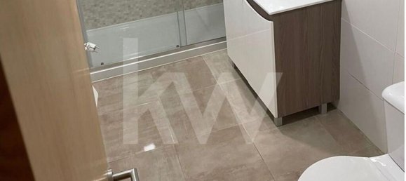 3 bedrooms Apartment in Porto, Portugal No. 51864 4