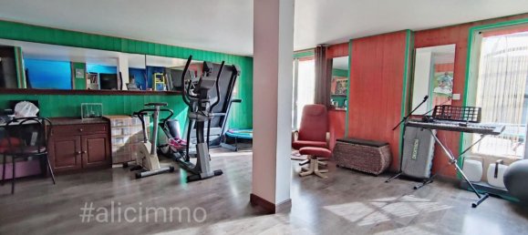 4 chambres Maison à Sézanne, France No. 69558 31