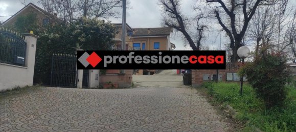 3 rooms Apartment in Chieti, Italy No. 35655 7