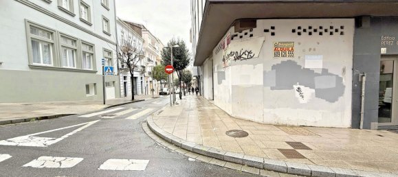 161m² Commercial property in A Coruna, Spain No. 132198 2