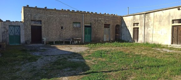  Land in Noto, Italy No. 60994 24