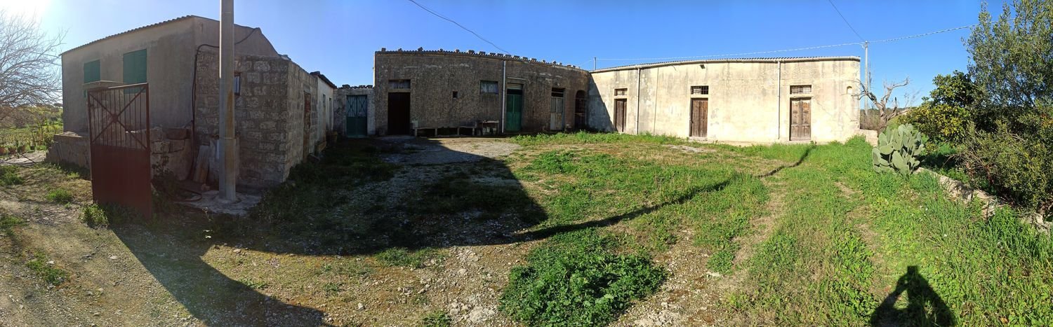  Land in Noto, Italy No. 60994