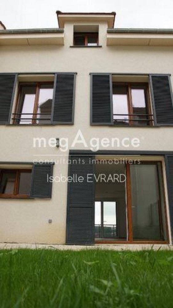 4 chambres Appartement à Provins, France No. 23391