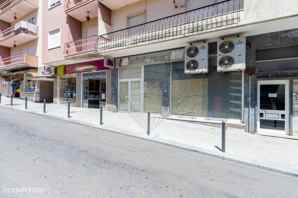  عقار تجاري في Mafra, Portugal 494متر مربع رقم 74327