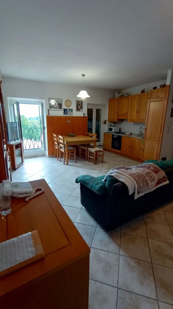 2-Zimmer Doppelhaus in Alzate Brianza, Italy, Nr. 157191