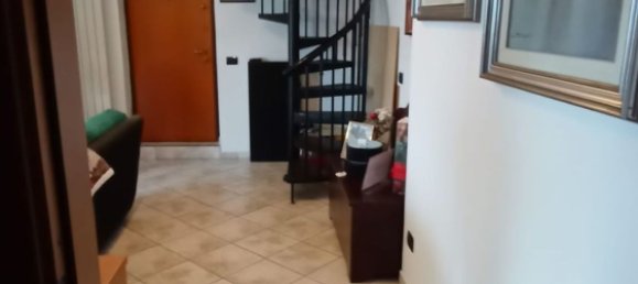 2-Zimmer Doppelhaus in Alzate Brianza, Italy, Nr. 157191 3