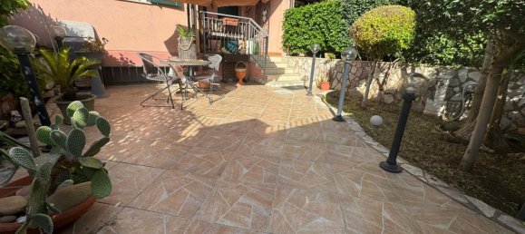 9 bedrooms House in Palermo, Italy No. 331876 2