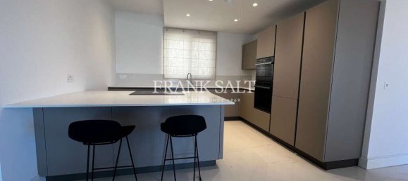 2 bedrooms Apartment in Saint Julian's, Malta No. 11400 4