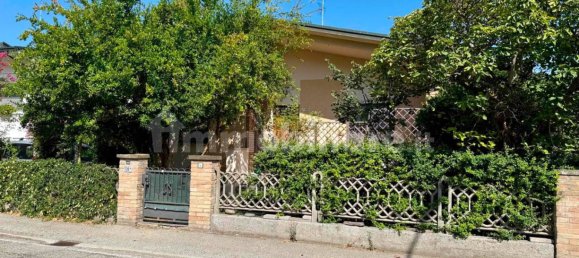 2 Schlafzimmer Haus in Bagnacavallo, Italy, Nr. 275689 3