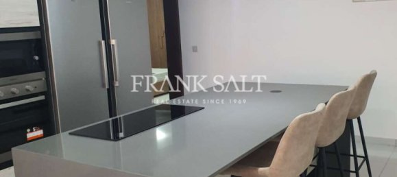 Квартира с 3 спальнями в Бальцан, Мальта № 10948 5