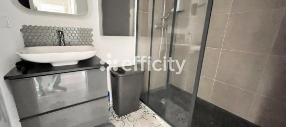 2 bedrooms Apartment in Paris, France No. 332728 10