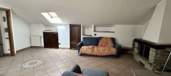 4 rooms Apartment in Cesano Maderno, Italy No. 8538 3