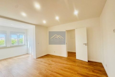 2 chambres Appartement à Almada, Portugal No. 335015