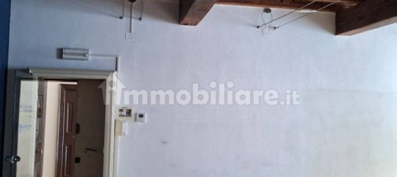 Oficina de 5 habitaciónes en Mantua, Italy No. 327592 6