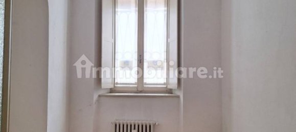 Oficina de 5 habitaciónes en Mantua, Italy No. 327592 2