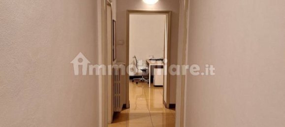 Oficina de 5 habitaciónes en Mantua, Italy No. 327592 11