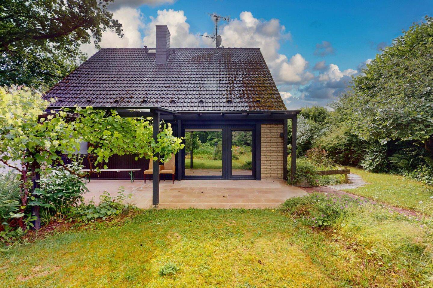 7 rooms House in Rhein-Sieg, Germany No. 351611