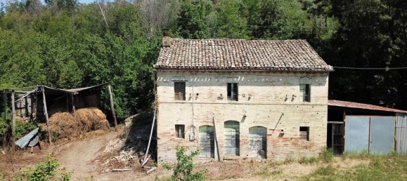 10 rooms House in Montottone, Italy No. 160790 8