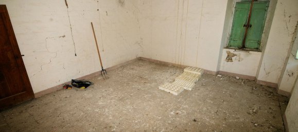 10 rooms House in Montottone, Italy No. 160790 16