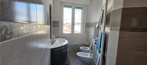 Apartamento de 4 divisões em Empoli, Italy N.º 22379 21