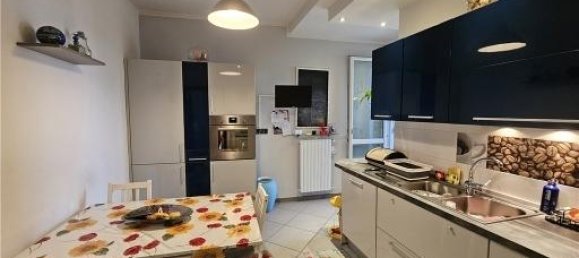 Apartamento de 4 divisões em Empoli, Italy N.º 22379 10