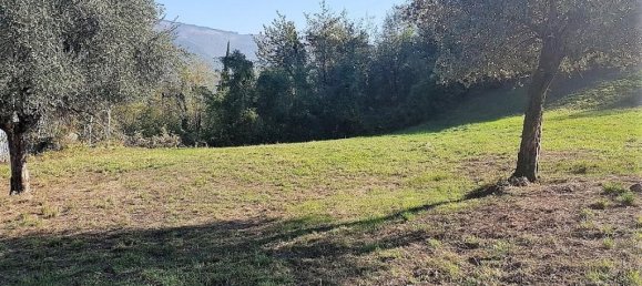 Grundstück in Lucca, Italy 1500m², Nr. 39324 2