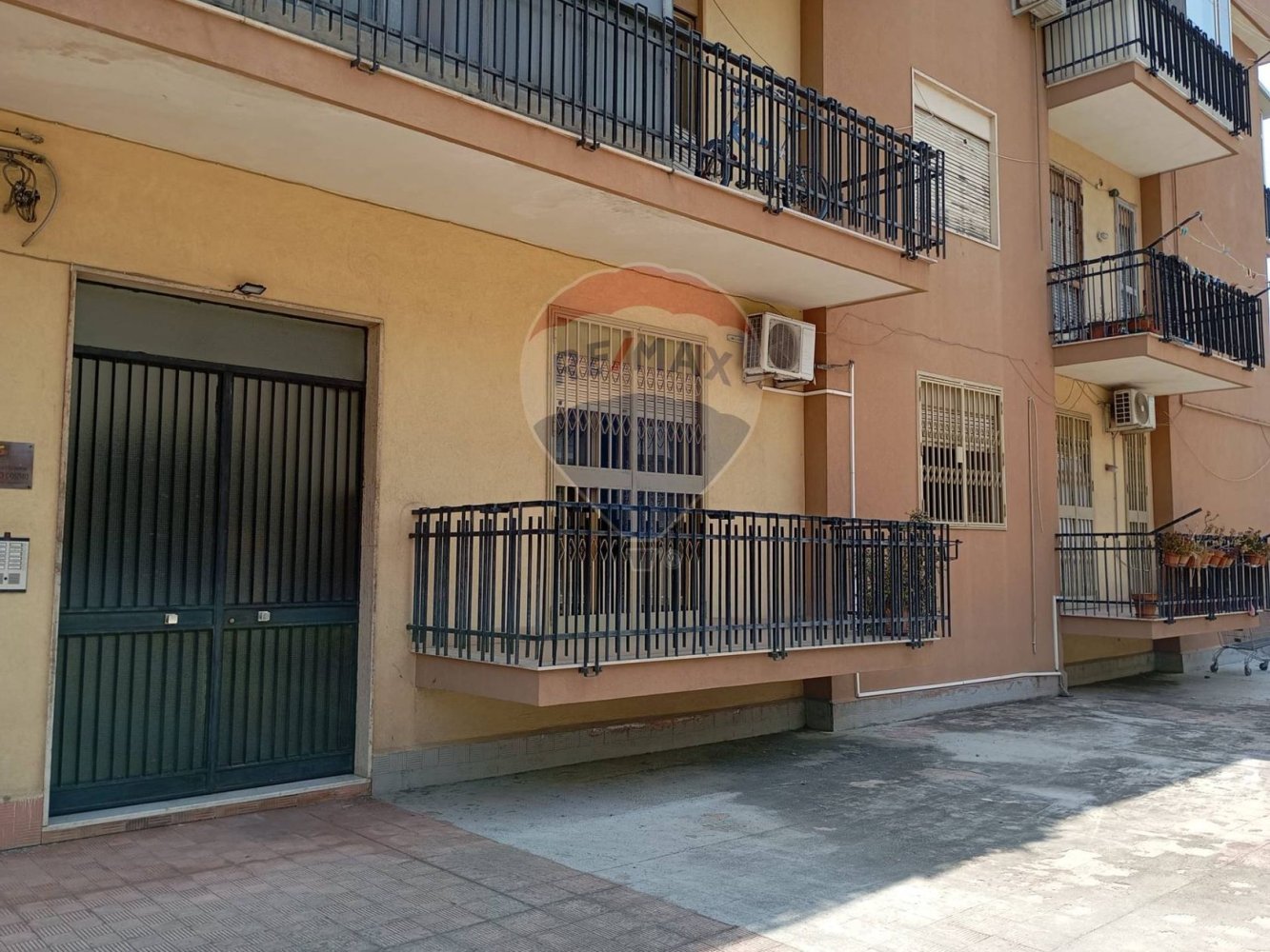 Apartamento de 2 dormitorios en Catania, Italy No. 327994