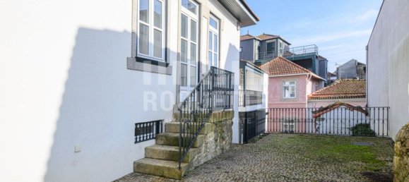 5 bedrooms House in Porto, Portugal No. 120134 4