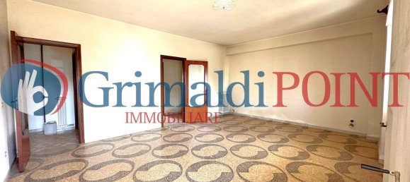 5 rooms Apartment in Lecce, Italy No. 53425 4