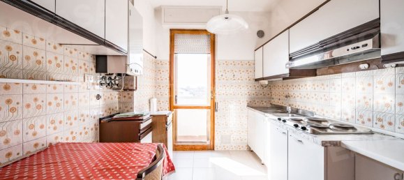 4 rooms Apartment in Rimini, Italy No. 274930 8