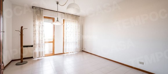 4 rooms Apartment in Rimini, Italy No. 274930 2