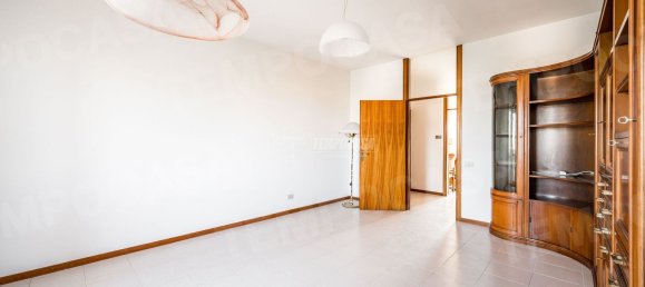 4 rooms Apartment in Rimini, Italy No. 274930 4