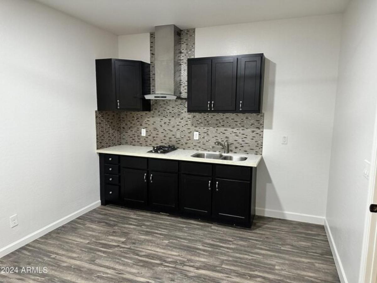 Дом с 4 спальнями в Glendale, США № 208533