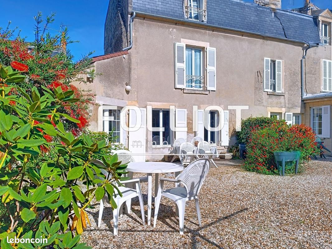 2 bedrooms House in Bernieres-sur-Mer, France No. 357498