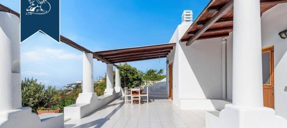 10 Schlafzimmer Villa in Lipari, Italy, Nr. 389908 11